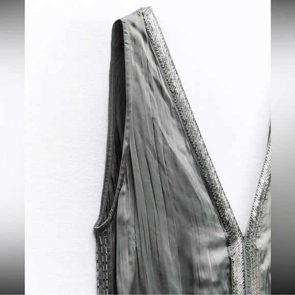 ZARA - Embroidered Satin Effect
Dress Limited Edition - XS - Picture 8 of 14